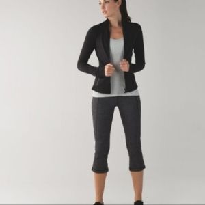 NWOT Lululemon High Rise Gather & Crow Crop II s12